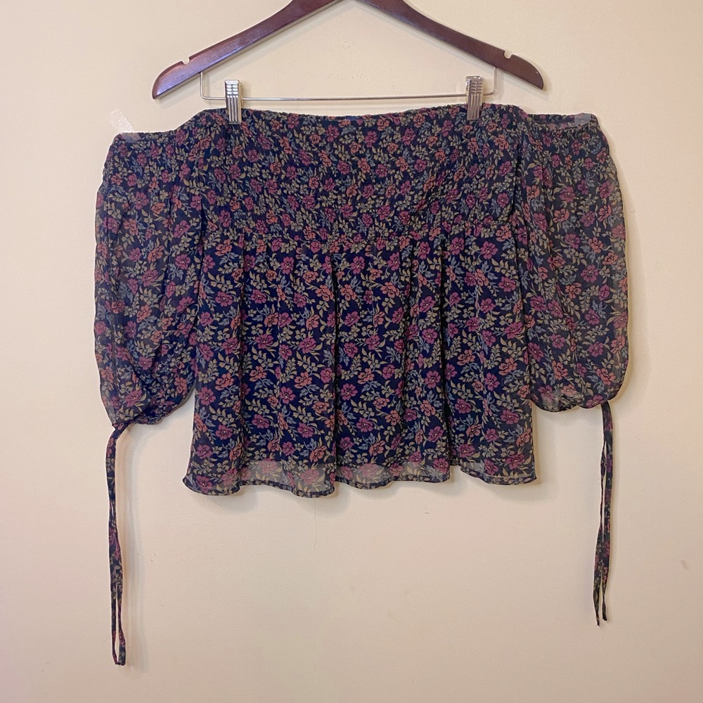 American Eagle Black Multicolor Off Shoulder Long Sleeve Top Size Medium